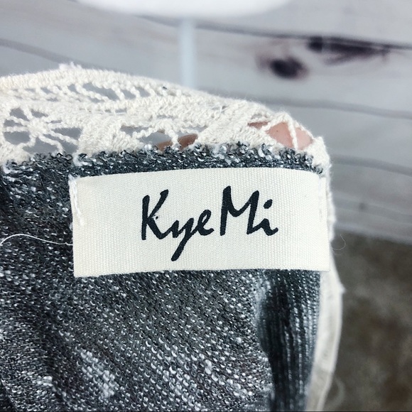 Kye Mi Gray Lace Duster Cardigan Medium - Picture 7 of 7